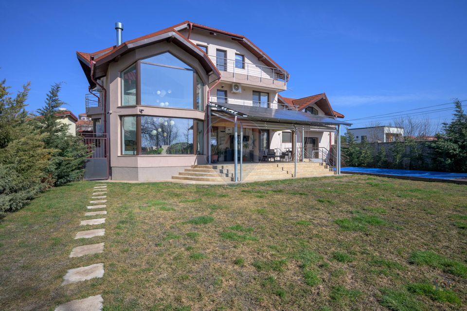 Vila cu design spectaculos, tehnologie smart & lifestyle complet