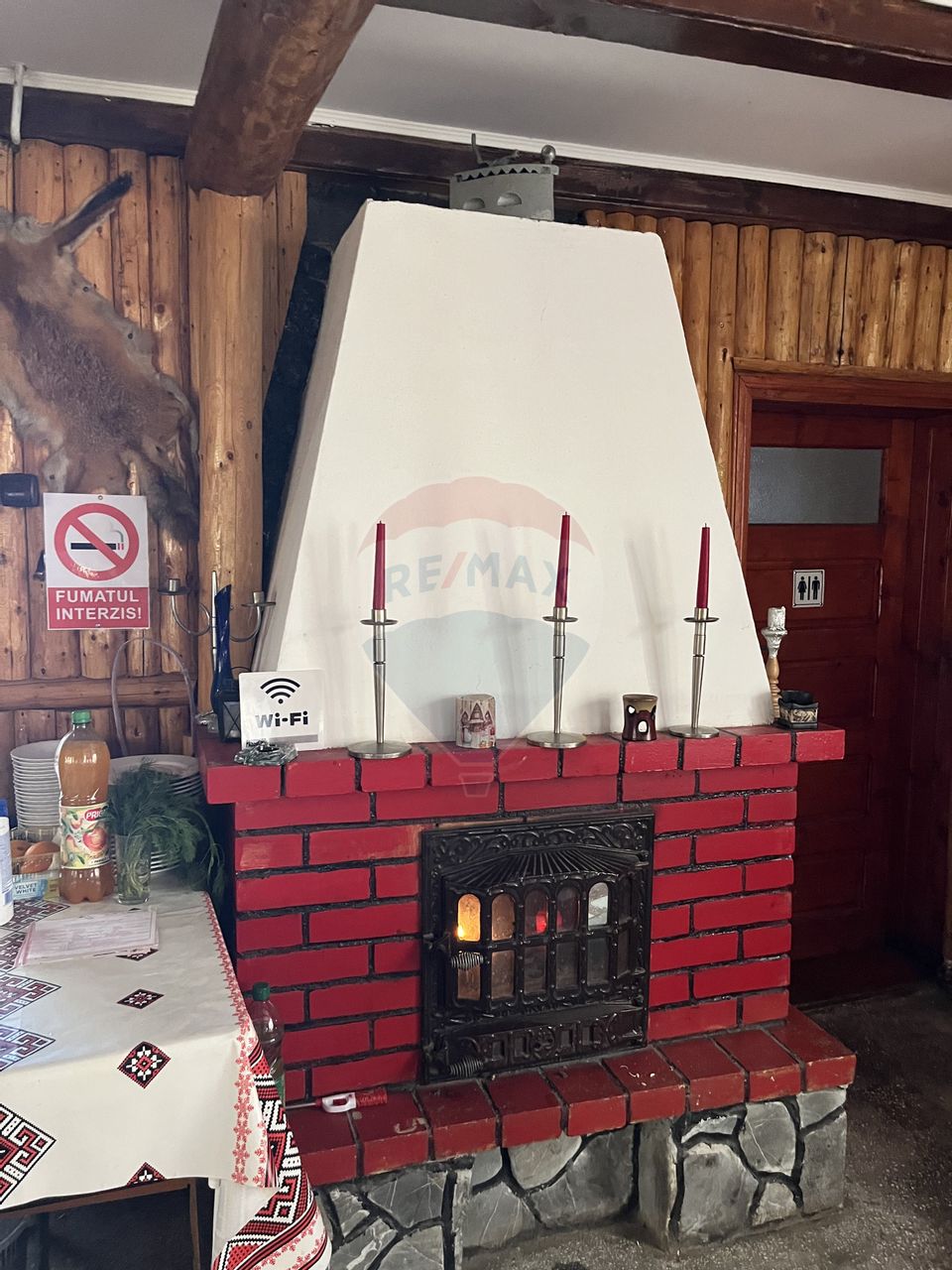 Pensiune de vânzare in vârf de munte la Ciocanu - lângă Sirnea