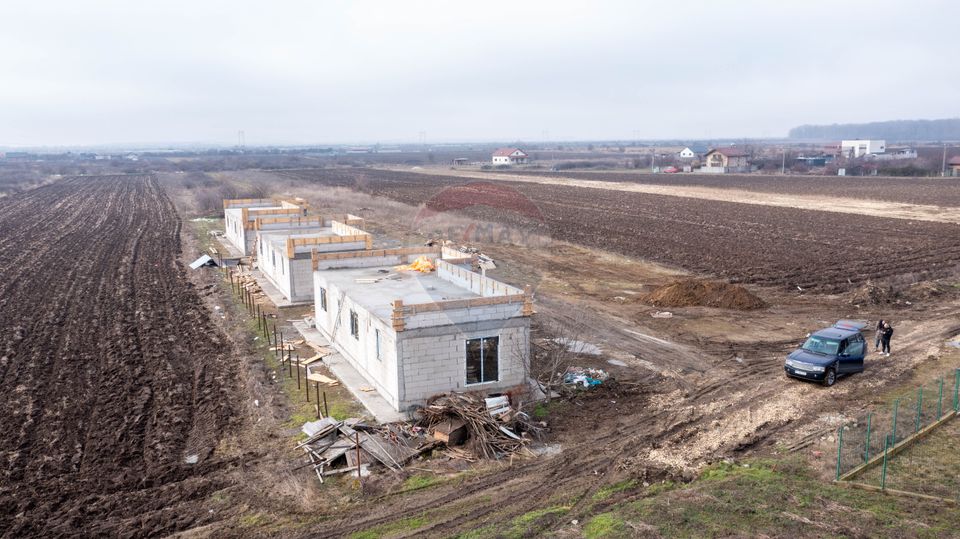 Case noi de vânzare în Săbăreni –3 camere, eficiență și confort modern
