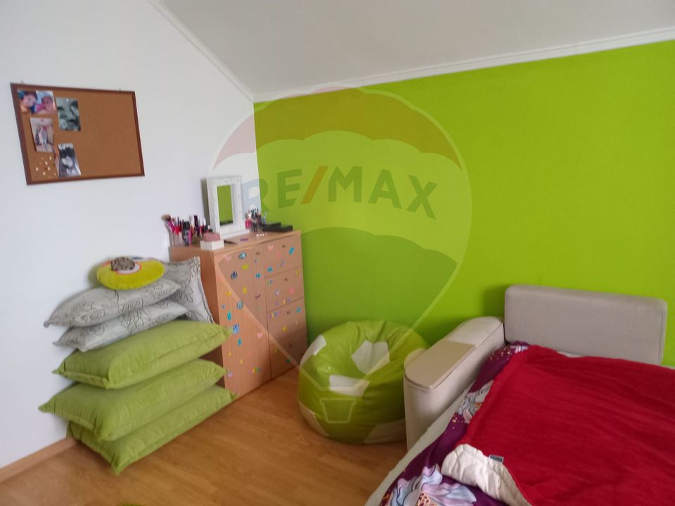 4 room House / Villa for sale