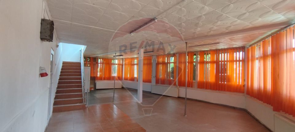 400sq.m Commercial Space for sale, Sud-Vest area