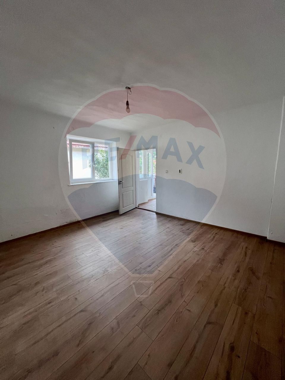 Casă / Vilă cu 5 camere de vânzare