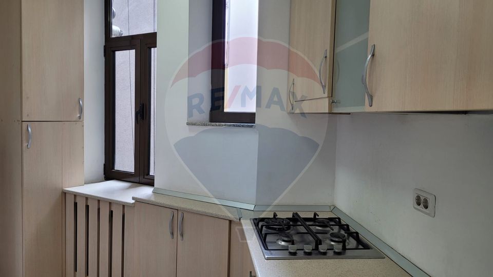 3 room Apartment for rent, Universitate area