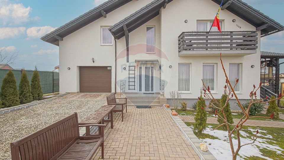 Comision zero, casa individuala + cabana A frame in Bod, la intrare