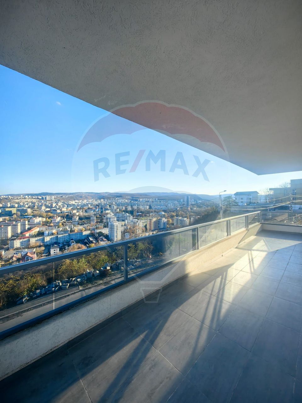 Casă tip duplex 4 camere de inchiriat