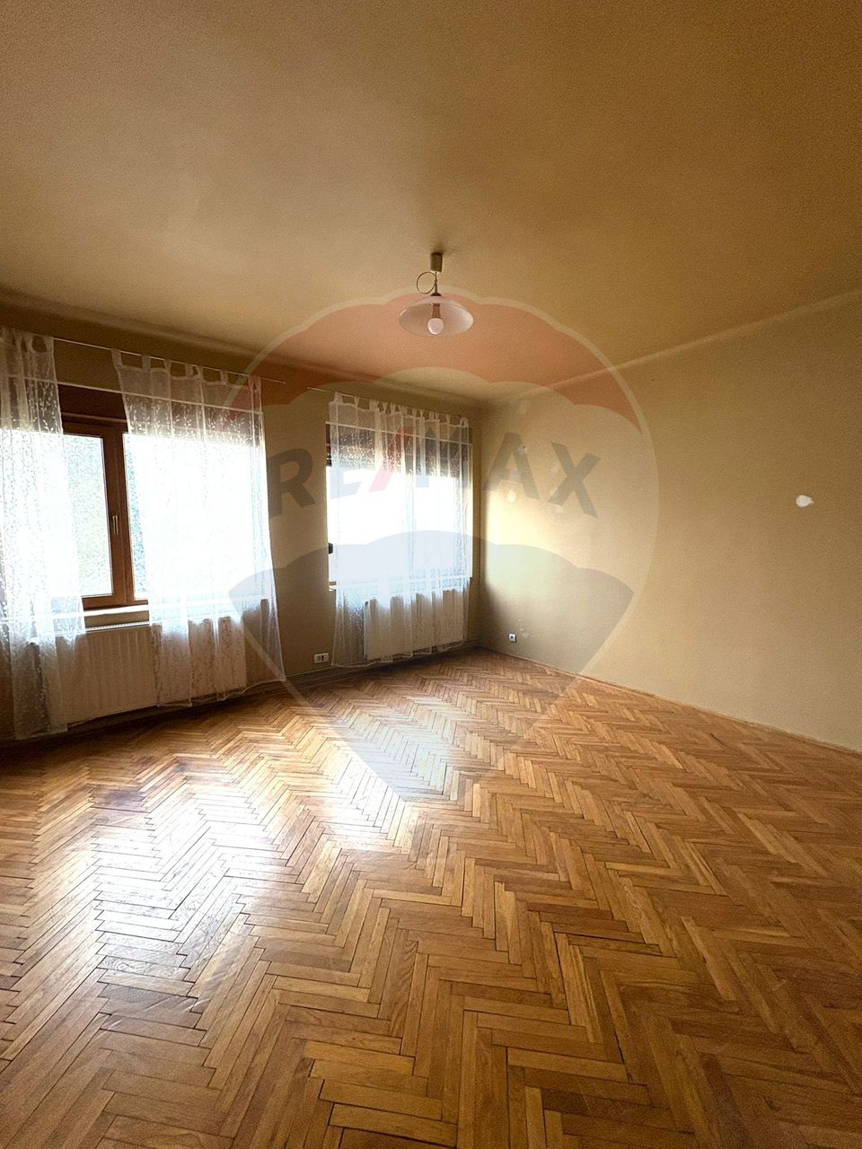 3 room Apartment for rent, Romanilor area