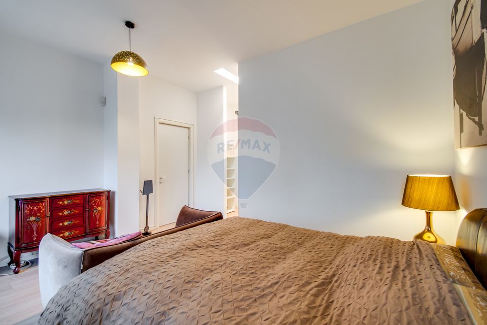 3 room apartment 112 sqm for sale Marriott 13 September block 2007