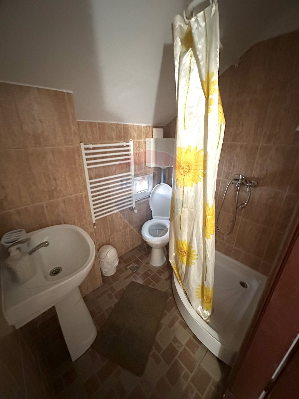 12 room Hotel / Pension for sale