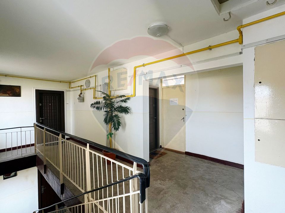 Apartament 2 camere, mobilat si utilat nou, gata de mutare, Boul Rosu