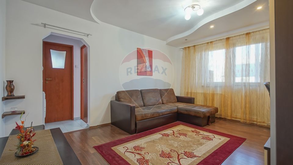 3 room Apartment for sale, Tractorul area