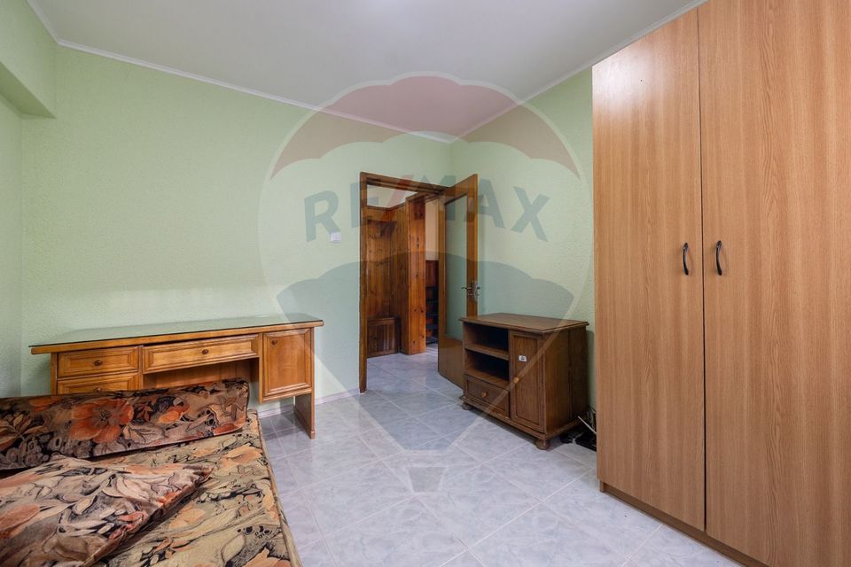 Apartament 4 camere vanzare - Racadau