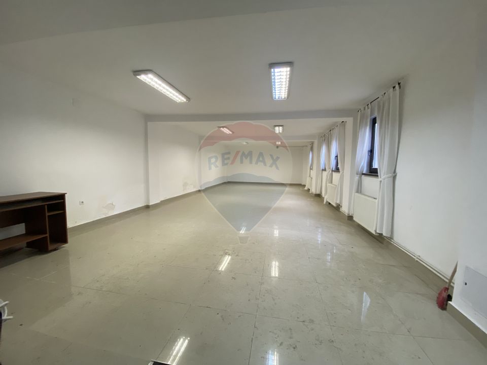 490sq.m Commercial Space for rent, Casa de Cultura area