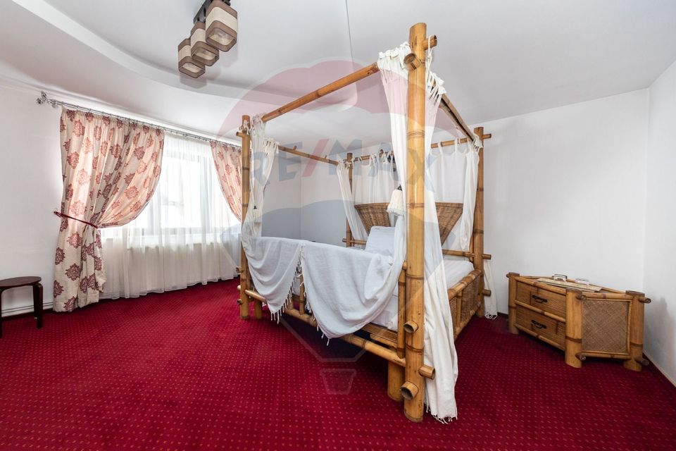 Pensiune cu restaurant și spații comerciale, central Râșnov