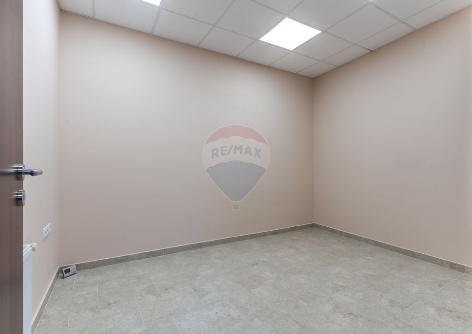 236sq.m Commercial Space for sale, Semicentral area