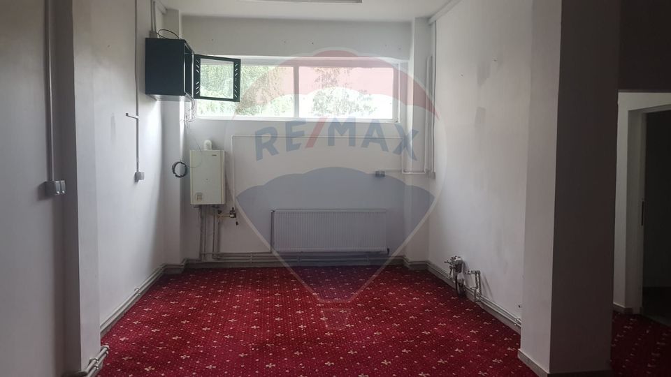 206sq.m Commercial Space for rent, Traian area