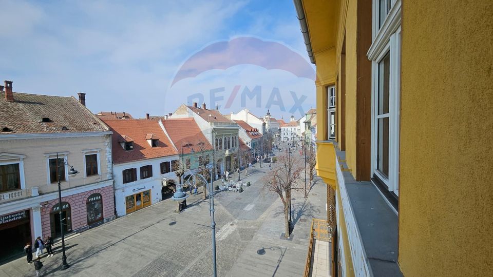 120sq.m Commercial Space for rent, Ultracentral area