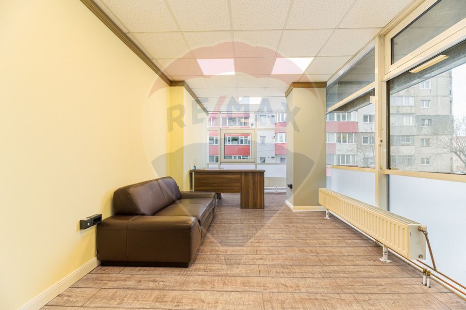 35.5sq.m Office Space for rent, Vlahuta area