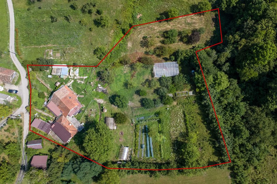 Casă / Vilă cu 10 camere amplasate in 2 corpuri de cladire de vanzare