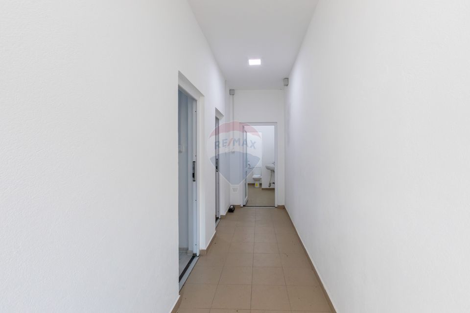 Hală 1.000 mp + curte 3.200 mp + CASĂ 160 mp BONUS | Acces TIR | Bacău