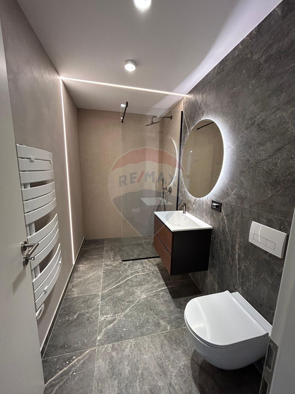 Apartament 2 camere de vânzare