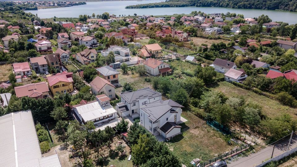 Vilă superba Cernica | vedere la padure si lac | finijaje moderne