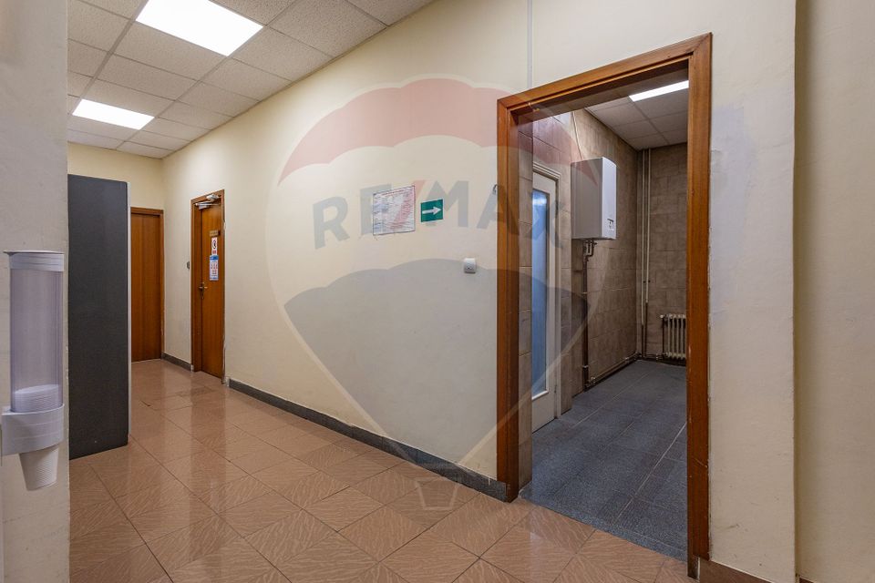 1,048sq.m Commercial Space for rent