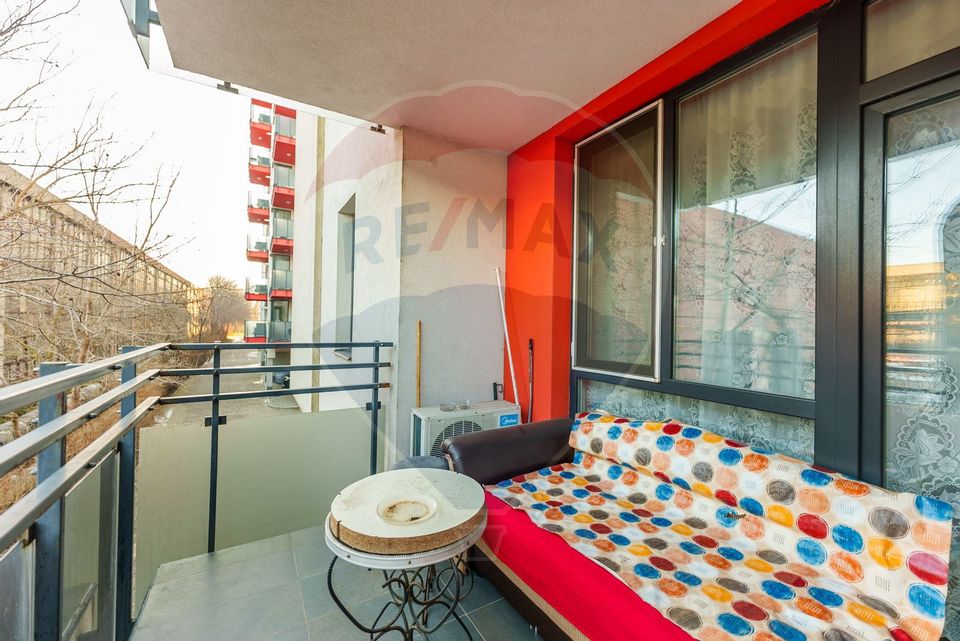 Apartament cu 2 camere de închiriat în zona Intim