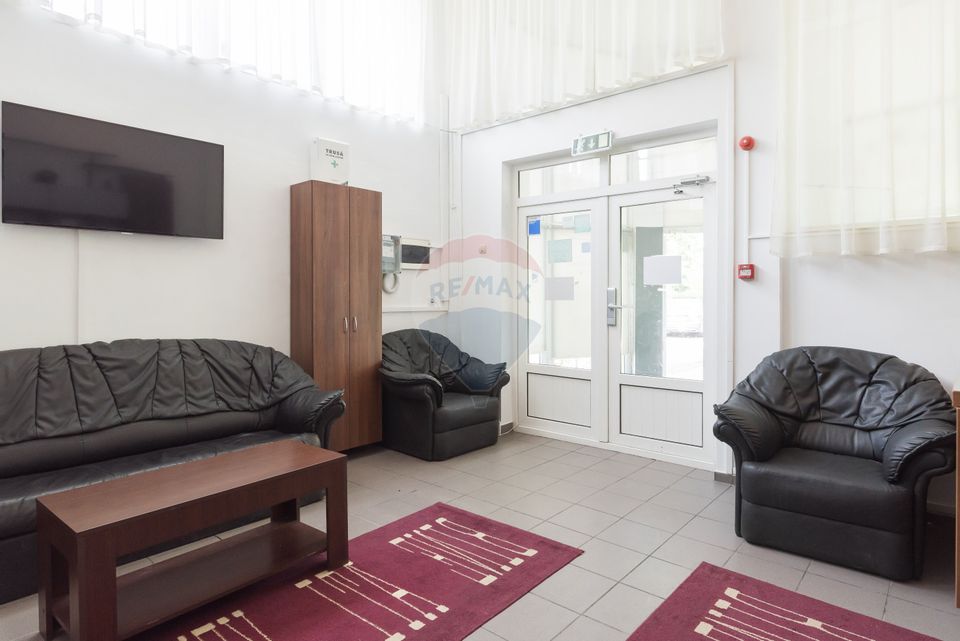 Hotel cu 23 unități de cazare, 2 săli de ședință, locație excelentă