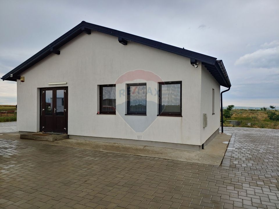 Spațiu industrial-depozit de 1120mp de închiriat în Dumbrăveni, SV