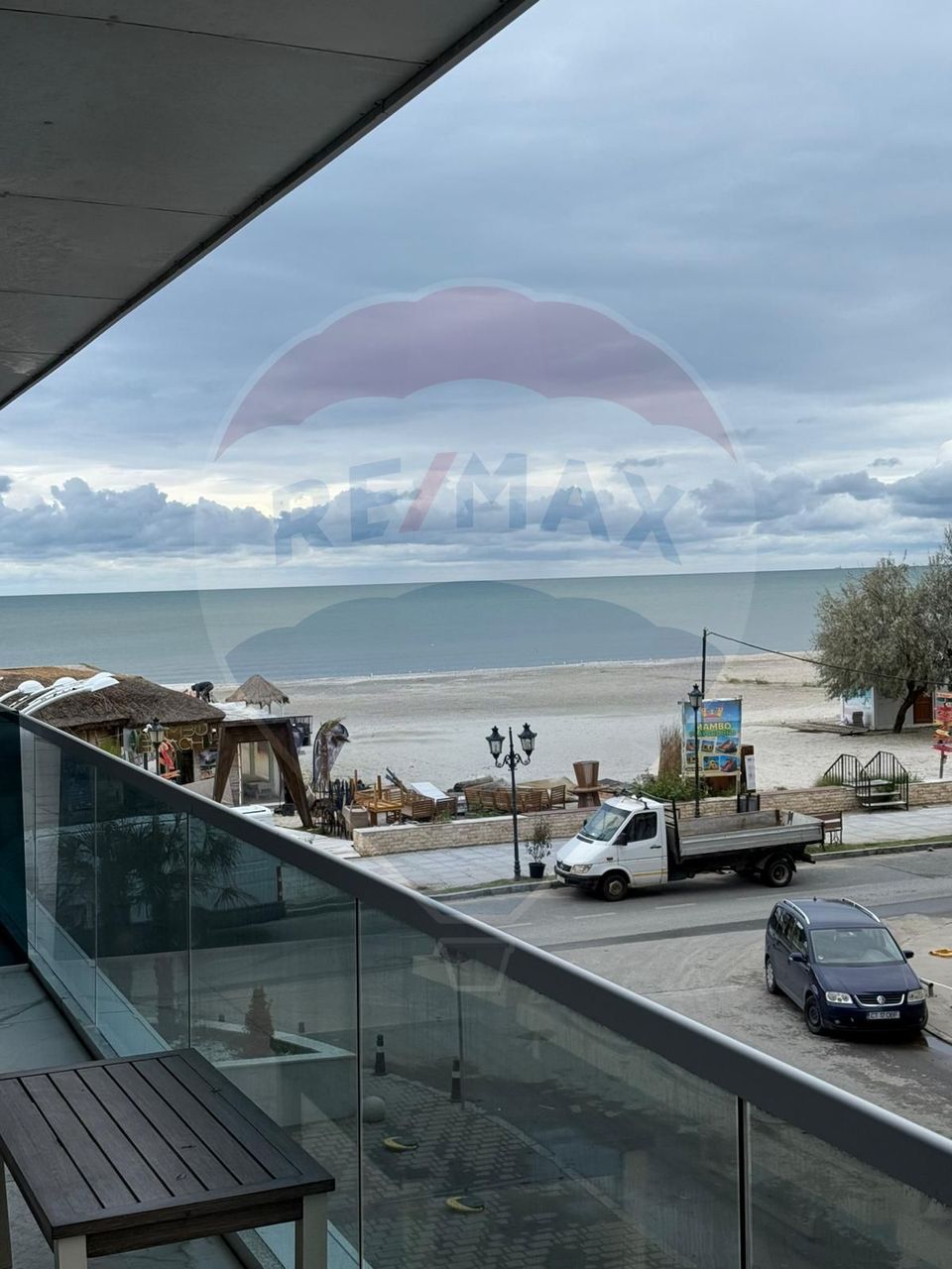 Apartament 2 camere de vanzare White Titanic +loc de parcare