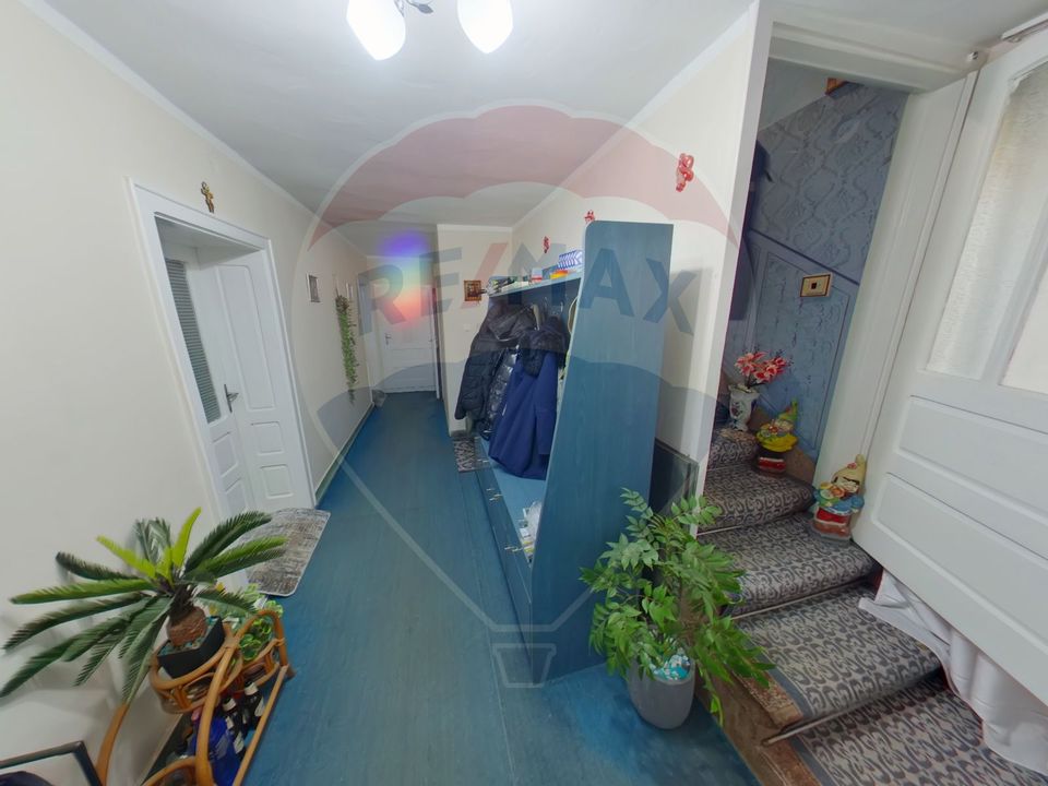 6 room House / Villa for sale, Vest area