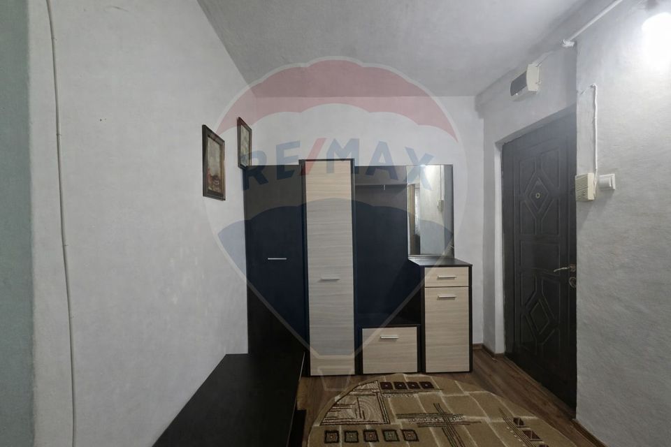 4 room Apartment for sale, Cetate area