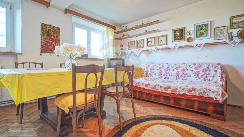 REZERVAT!Duplex cu aer burghez,  în vilă impunătoare pe Drumul Poienii