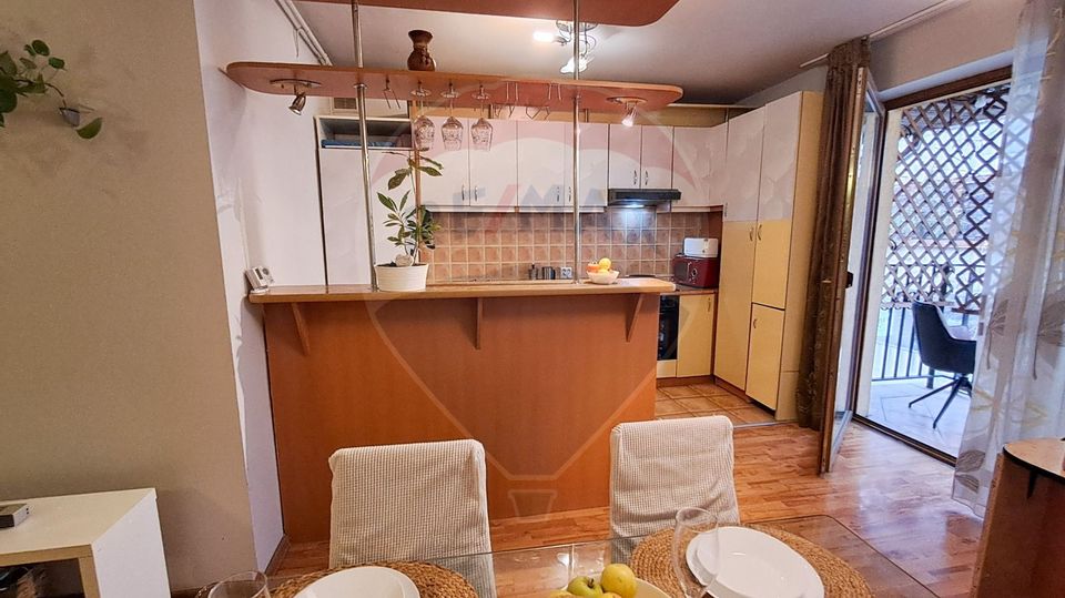 Apartament cu 2 camere de vânzare în zona Buna Ziua