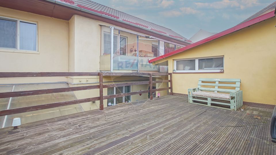 4 room Apartment for sale, Tractorul area