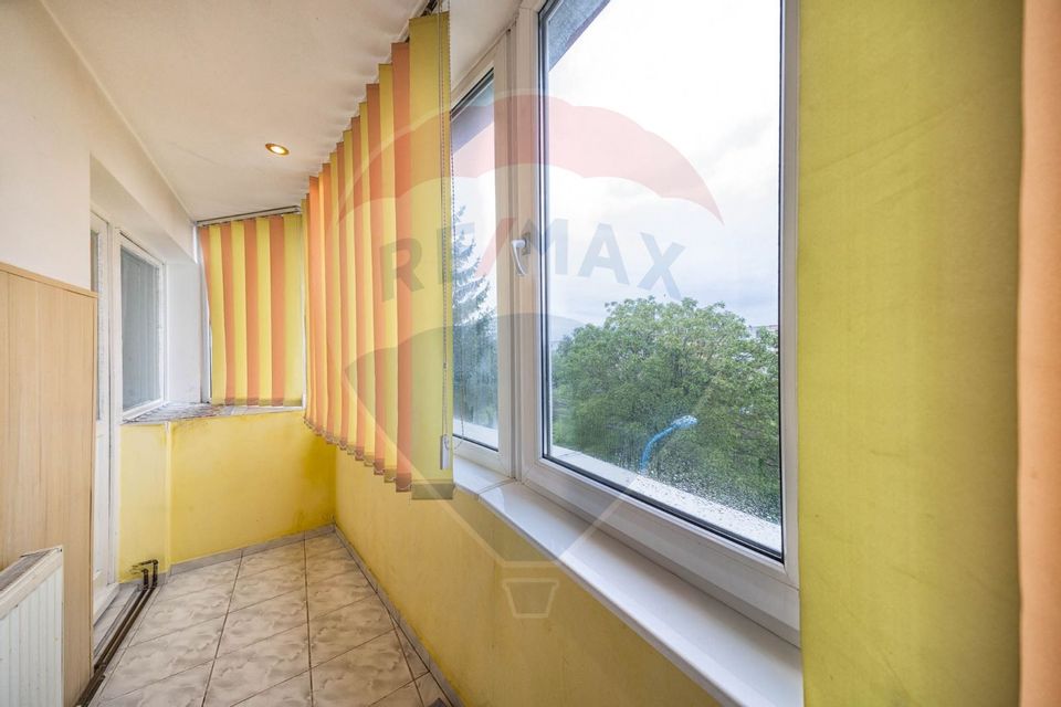 Apartament cu 3 camere, mobilat si utilat, Codrul Cosminului!