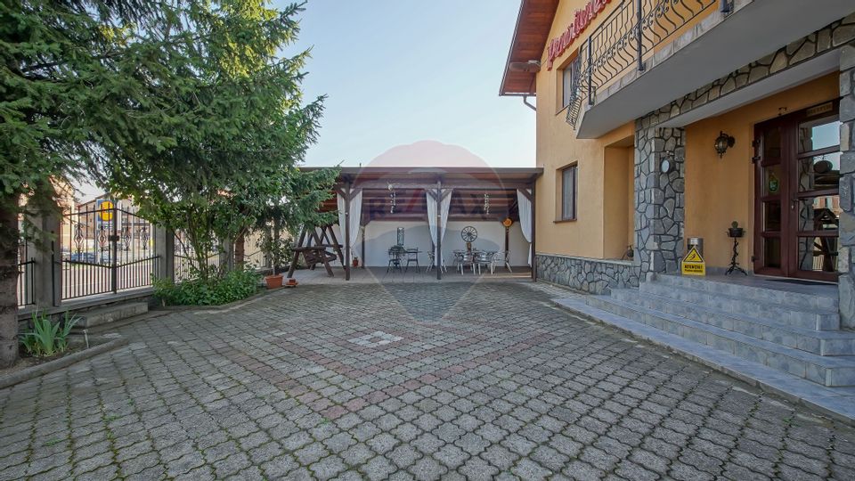 Casă / Vilă de vânzare în Râșnov, afacere-Pensiune clasificată