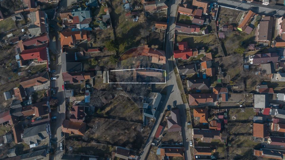Casă cu 5 camere de vânzare Sacele cartier Satulung