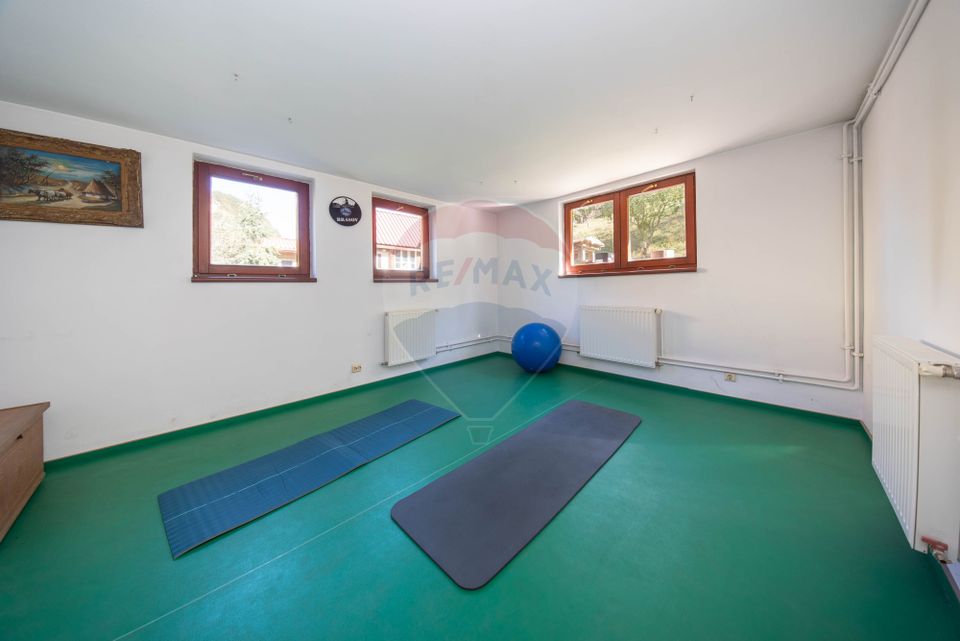 Vilă Moieciu, 375 mp util + teren 2.992 mp, View - Comision 0