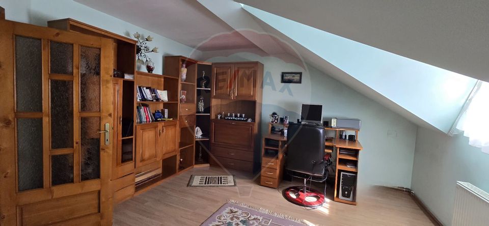 8 room House / Villa for sale, Central area