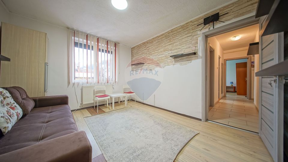 Apartament cu 3 camere de închiriat în zona Brasovul Vechi