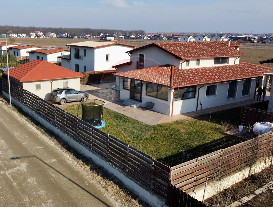 7 room House / Villa for sale