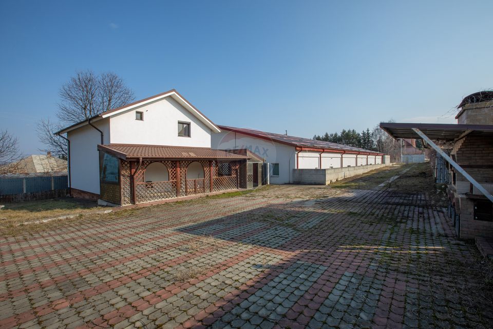 Hală 1.000 mp + curte 3.200 mp + CASĂ 160 mp BONUS | Acces TIR | Bacău