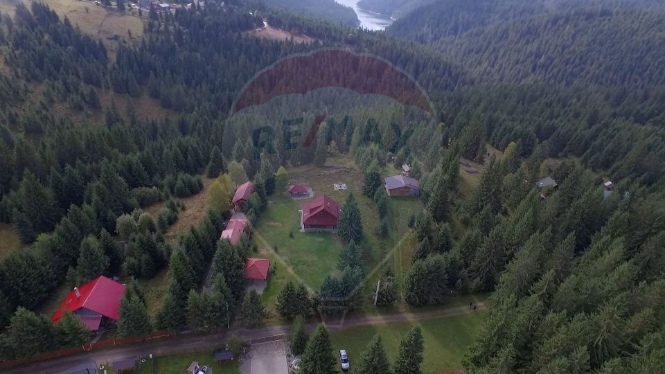 Casă de vacanță, de vânzare, pretabilă locuință sau afacere hotelieră