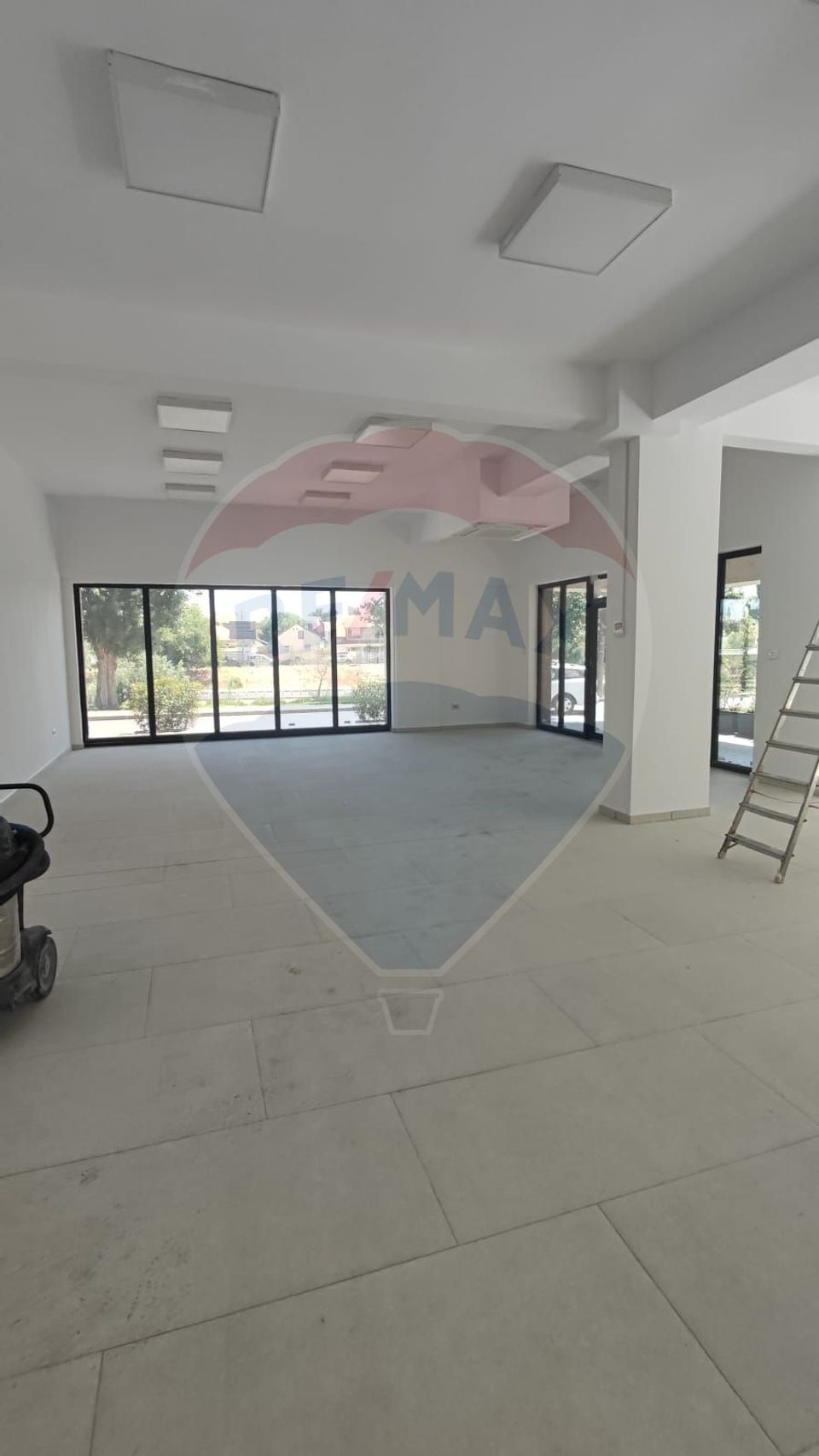 Spațiu comercial ori birouri de închiriat, zona ultracentrală, Oradea