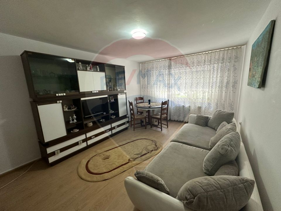 NOU PE PIAȚĂ - Apartament cu 3 camere decomandate