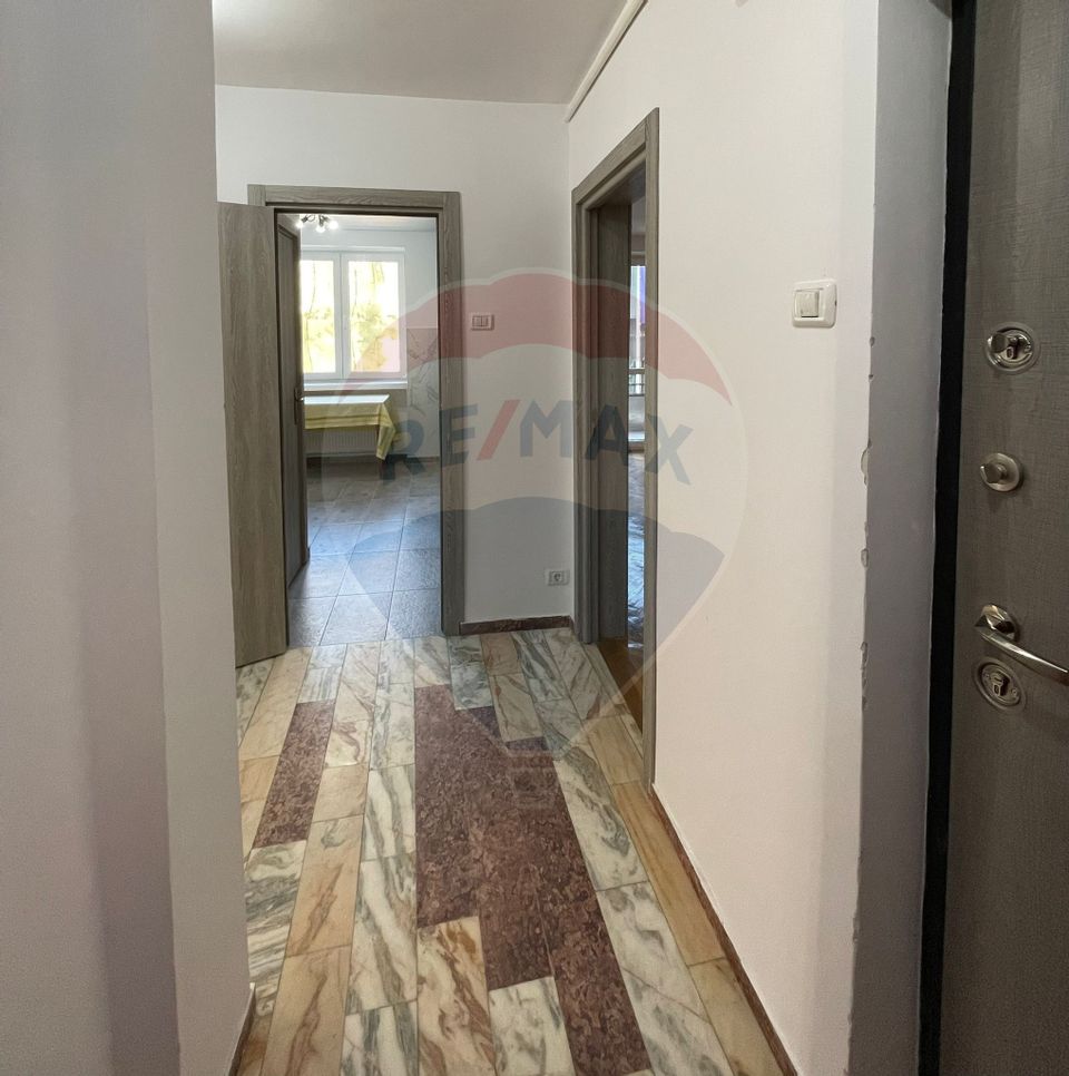 Apartament cu 4 camere de închiriat în zona Calea Victoriei