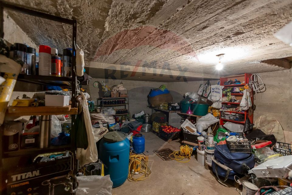 7 room House / Villa for sale, Vest area