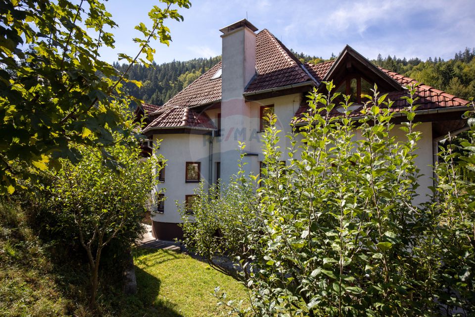 Vilă Moieciu, 375 mp util + teren 2.992 mp, View - Comision 0