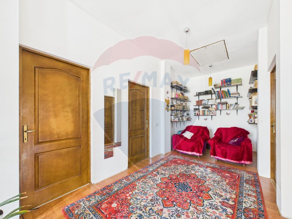 5 room House / Villa for sale